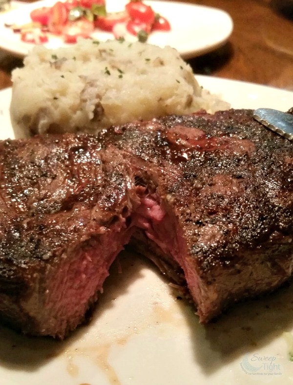 Importance of Date Night #OutbackBestMates