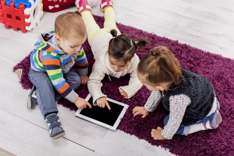 10 Fun and Cheap Ways to Keep Kids Entertained