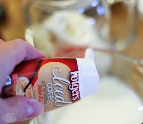 Easy Iced Coffee and Frozen Yogurt Recipe #FolgersFridays #IC ad