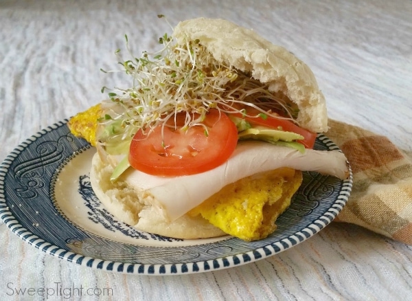 Awesome breakfast sandwich under 350 calories. Add to your healthy breakfast recipes!