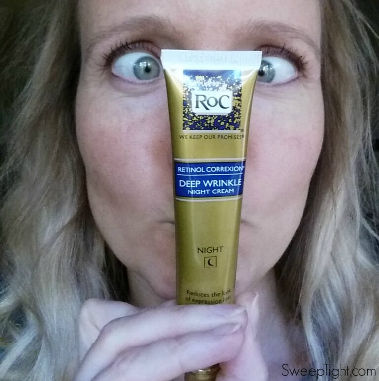Never stop smiling! Make the #RoCRetinolResolution with me and start a daily healthy skincare routine. #IC #ad