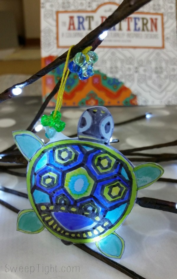 I figured out how to relieve stress and send a smile to a loved one! DIY Stained Glass ornament tutorial
