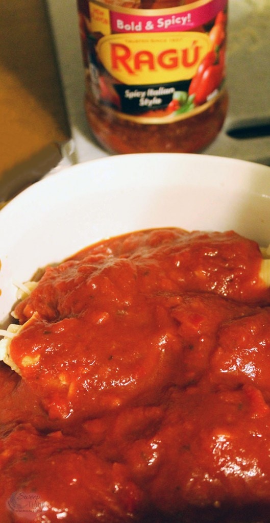 Sauce on shells