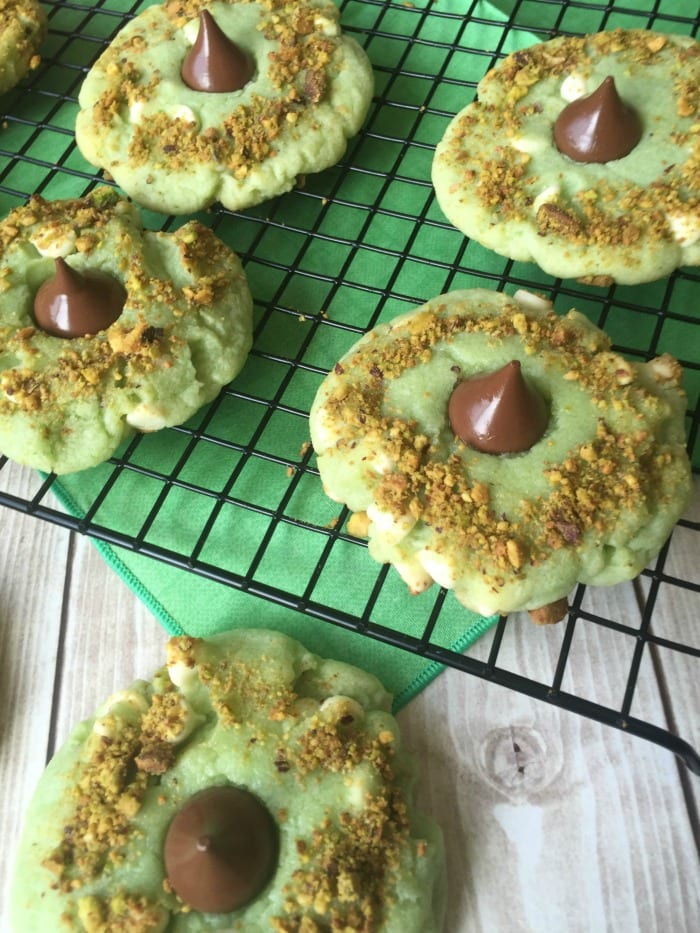Pistachio Cookie Recipe - White Chocolate Pistachio Kiss Cookies