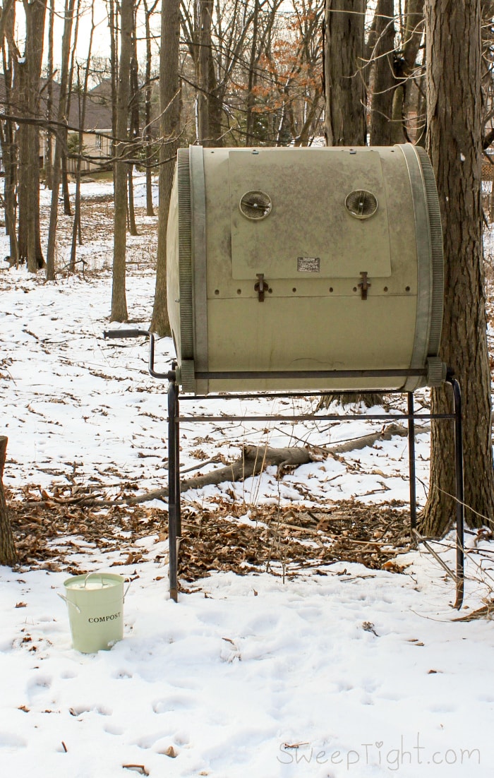 Kitchen compost container and outdoor compost tumbler - How to make compost at home and why everyone should