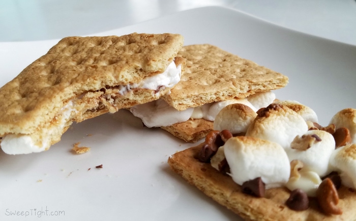 Add my signature indoor s'mores recipe to your toaster oven recipes! #MySignatureMoments #sponsored