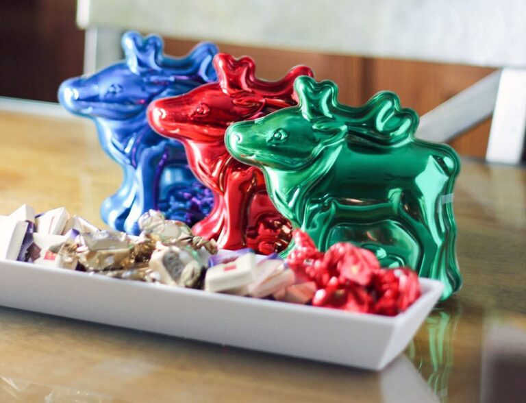 Simple Holiday Centerpieces that Double as Gifts