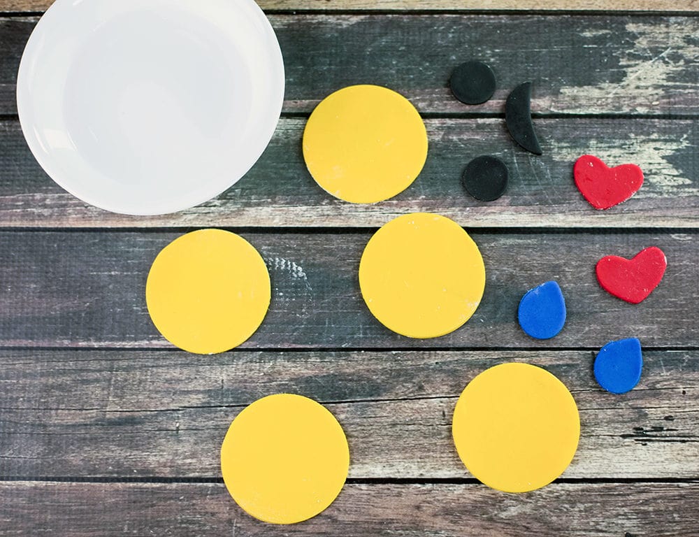 Fondant for emoji cupcakes