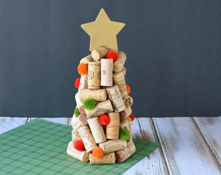DIY Wine Cork Christmas Trees Craft
