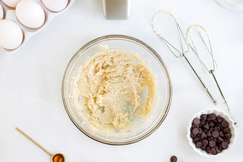 Cookie dough in bowl.