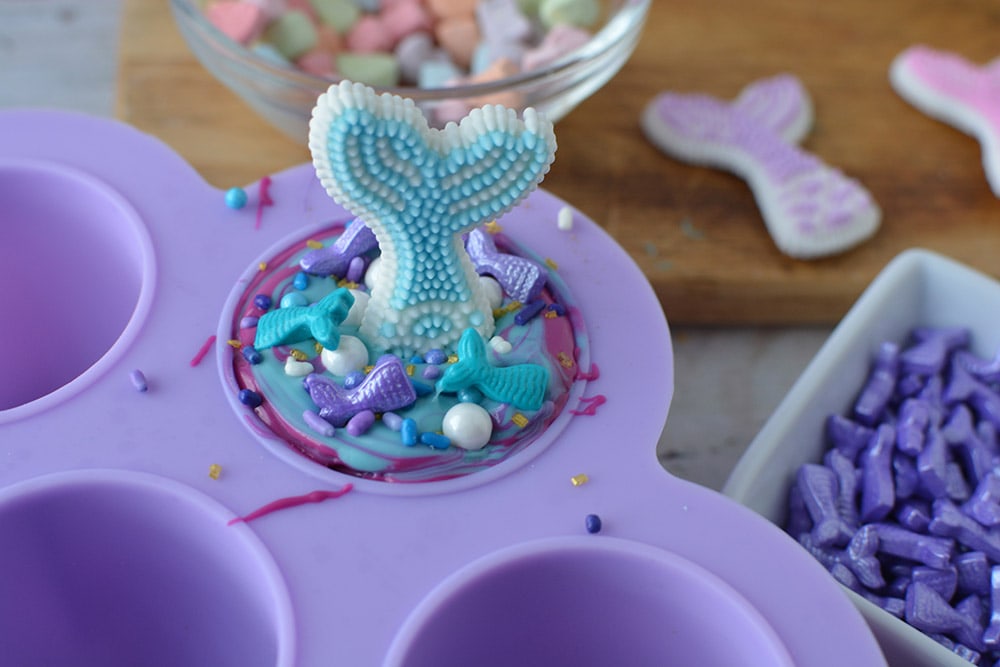 Candy fin in a candy mold.