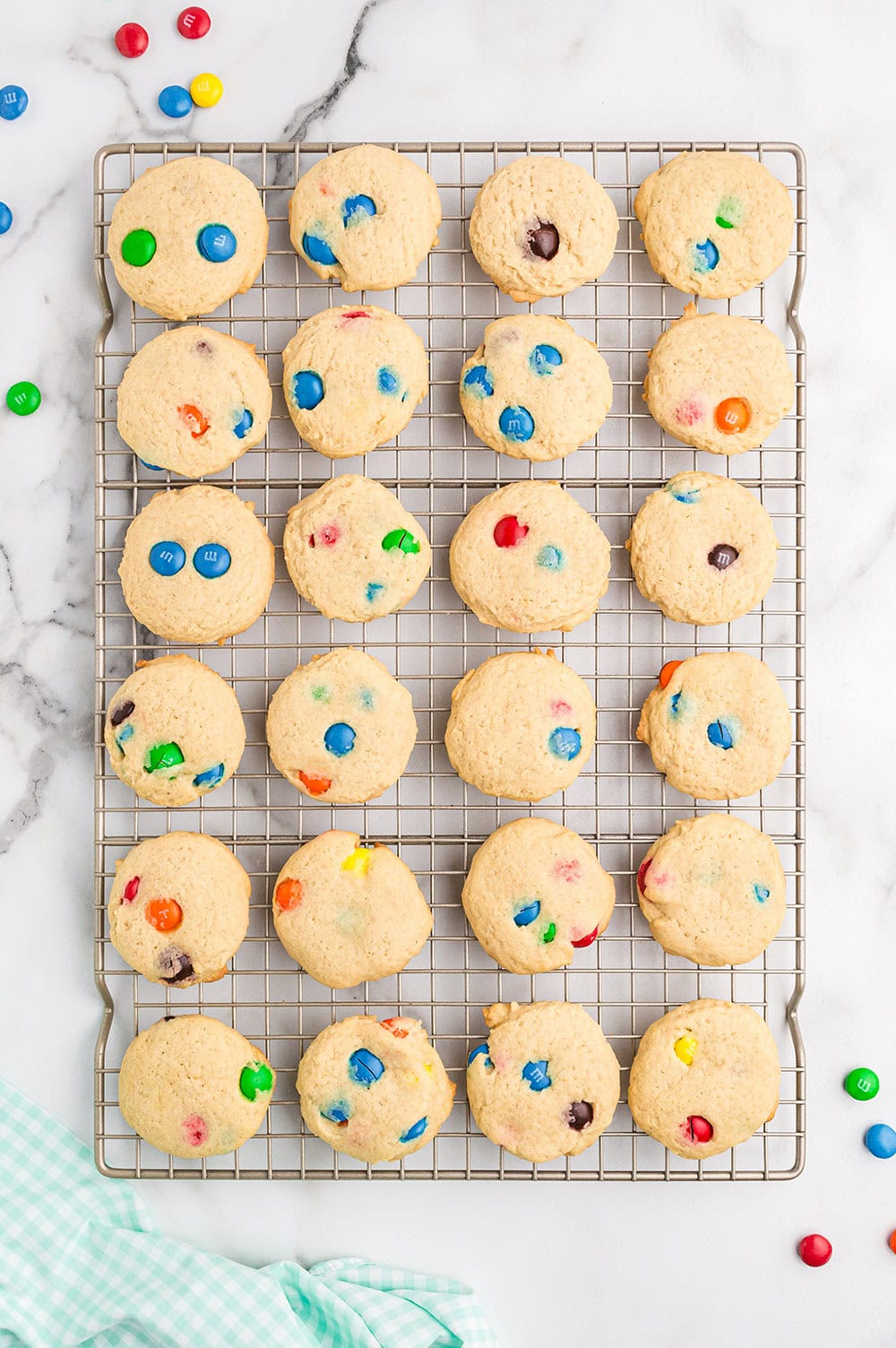 Cookies on a cooling rack.