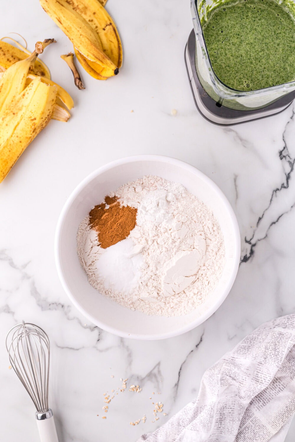 Flour and cinnamon in a bowl.