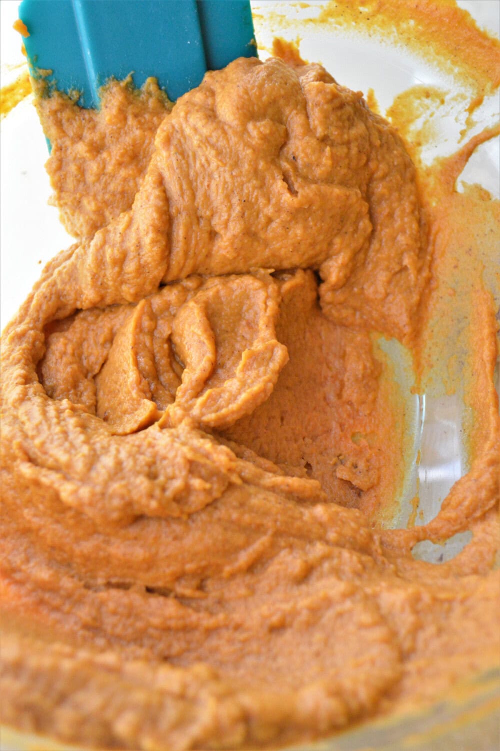 Pumpkin fudge mixture mixed.