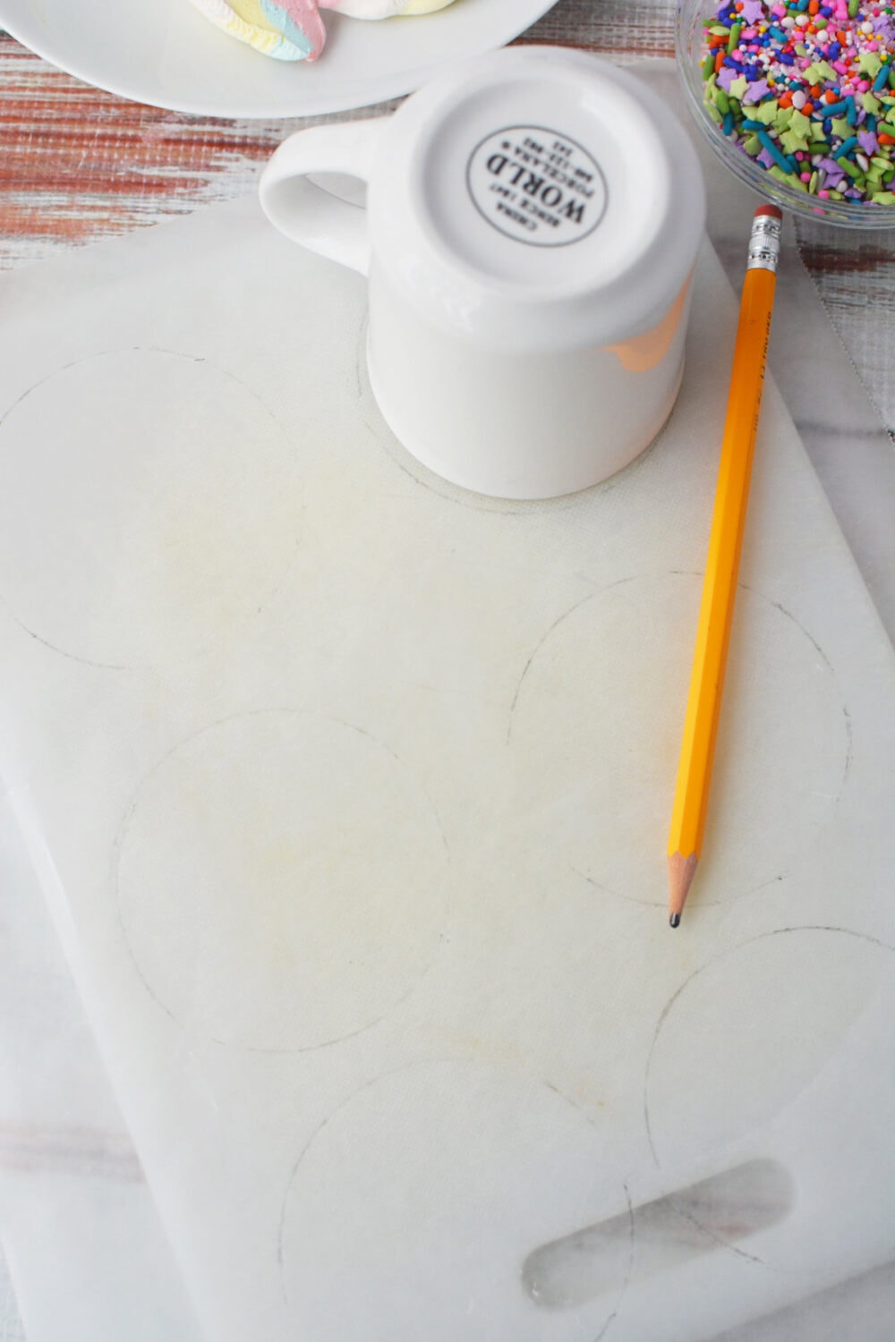Tracing a mug onto wax paper