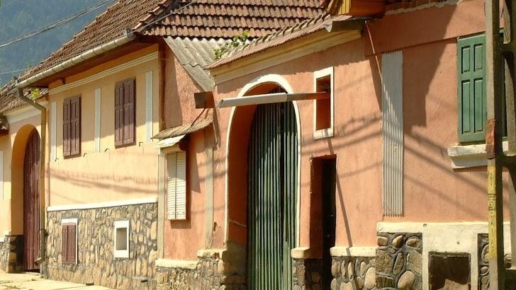 10 Hidden Villages in Italy That Few Travelers Visit