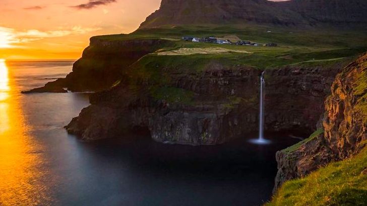 8 Hidden Islands Around The World Where Tourism Hasn't Taken Over