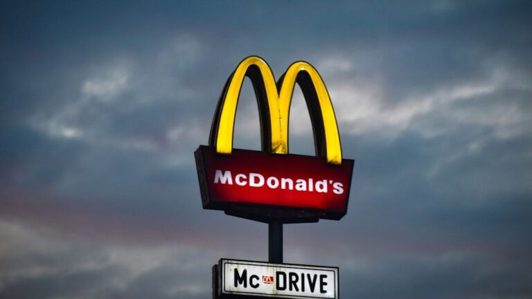 As Pennies Vanish Now That Minting Is Ending, McDonald's Updates Its Cash Payment Policy