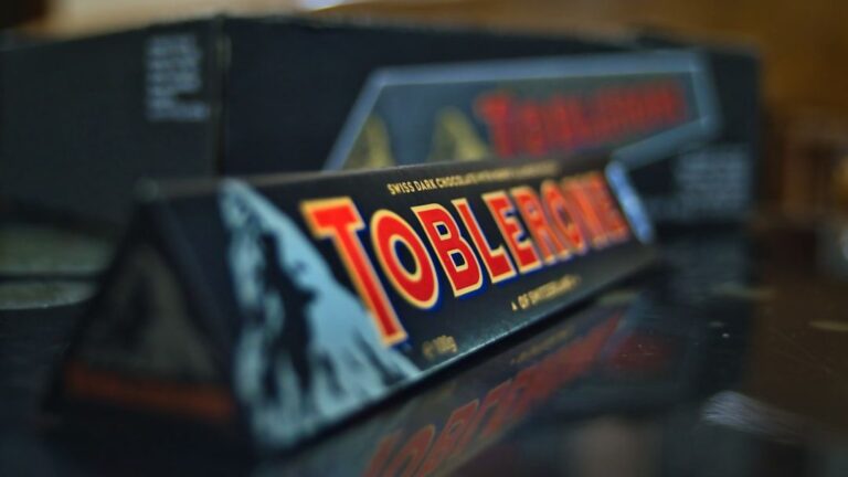 9 '80s Candy Wrappers Now Valued Like Gold – Collectors Say