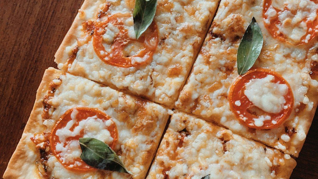 If You Were a Kid in the 2000s, You Definitely Ate These 10 Cafeteria Classics