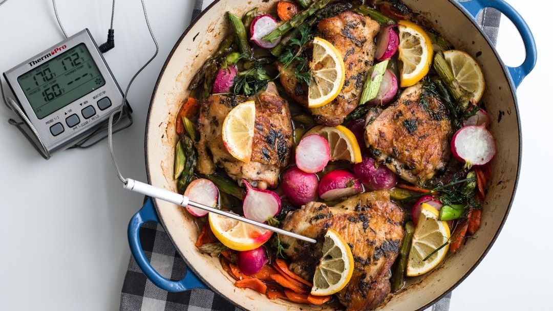 8 Everyday Cooking Mistakes That Can Contaminate Your Meals