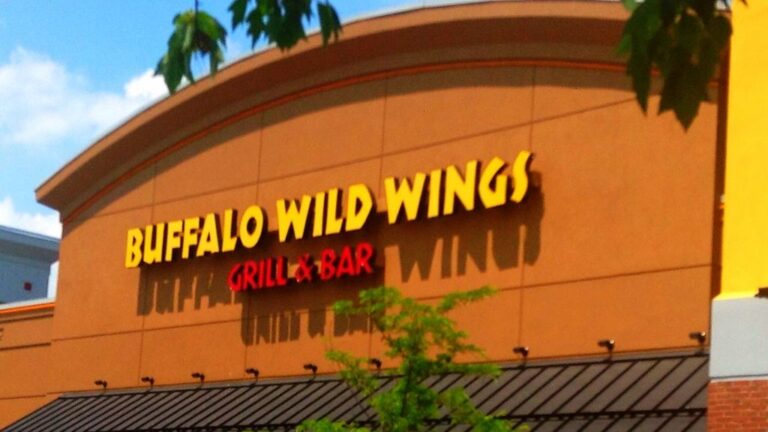 10 Beloved Chain Restaurants That Disappointed Loyal Customers, Data Shows