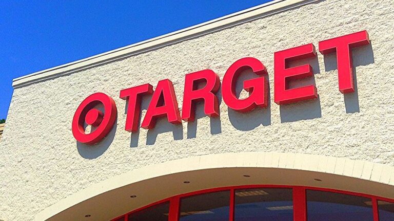 Target's New 10–4 Employee Rule: Why It's Splitting Shopper Opinions