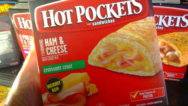 If You Grew Up in the '80s, These 14 Meals Were Regulars on the Dinner Table