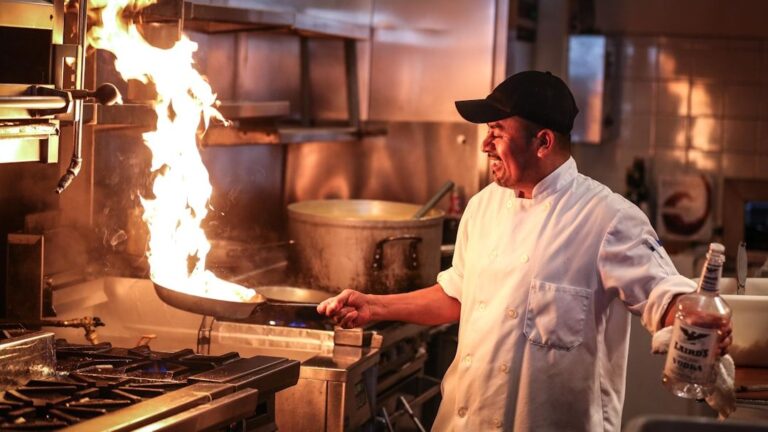 11 Restaurant Secrets Chefs Say Most Diners Never Notice