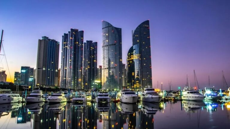 8 Countries Where Americans Felt Most Welcomed, Survey Finds