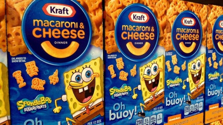 If You Grew Up in the '80s, These 6 Dinners Were Likely Regulars on Your Table