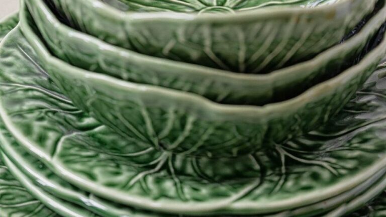 8 Vintage Kitchen Items From Grandma's Home Now Worth Significant Money