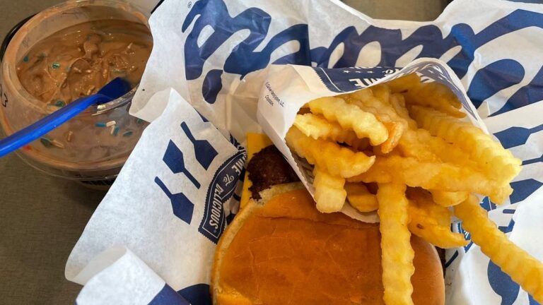 5 Fast-Food Chains Recognized for Making Nearly All Their Menu Items In-House