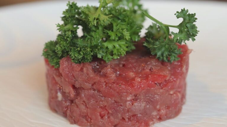 A Chef Explains 6 Steakhouse Dishes Worth Ordering - and 4 You Should Pass On