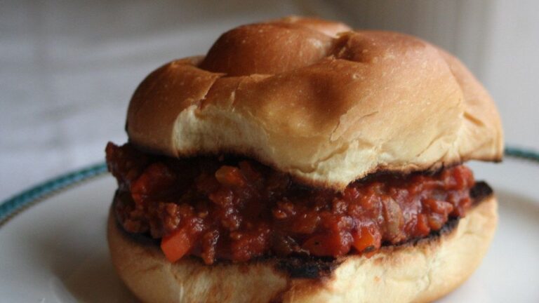 4 Low-Cost Dinners Chefs Recall Quietly Going Viral in the '90s