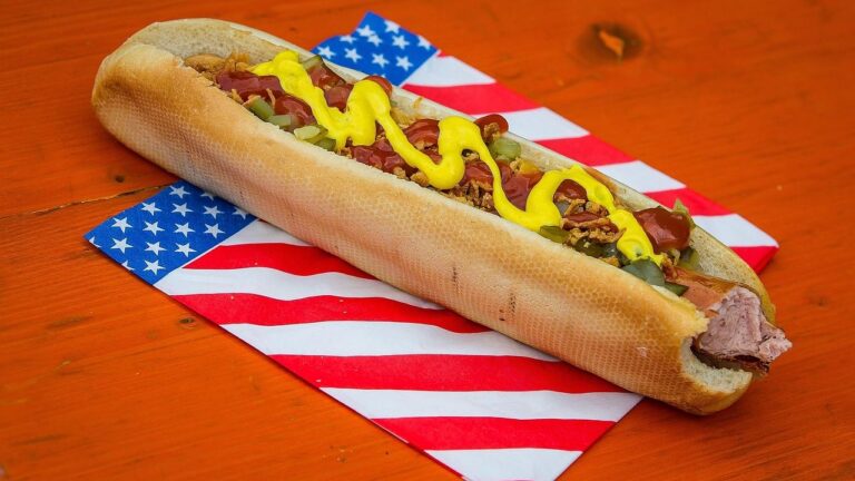 6 Countries Eating the Most Fast Food Each Week