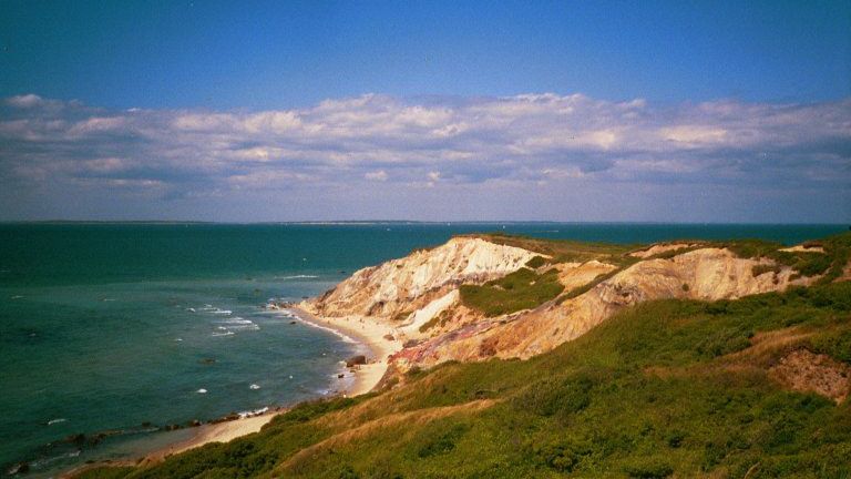 Five Small Towns Wealthy Americans Quietly Choose for Retirement
