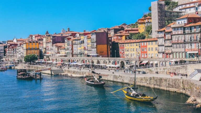 7 Countries Where Americans Can Retire Comfortably on Less Than $1,000 a Month