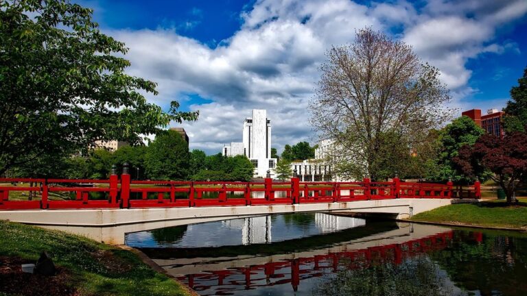 5 U.S. Cities Where Retirees Can Live Nearly as Cheaply as in Mexico or Portugal