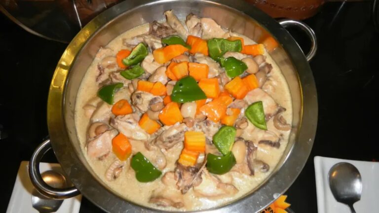 5 Vintage Diner Dishes Americans Want Back