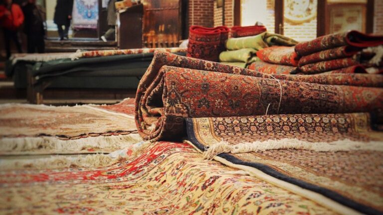 Estate Sale Secrets: 6 Things Professional Pickers Spot the Moment They Walk In