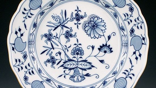 8 Vintage China Sets Worth Thousands That Collectors Still Chase