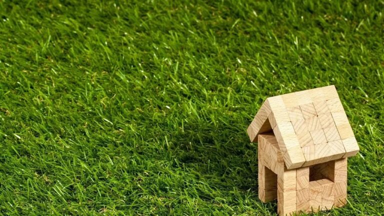 5 Backyard Trends Experts Say They Hope Will Fade Away