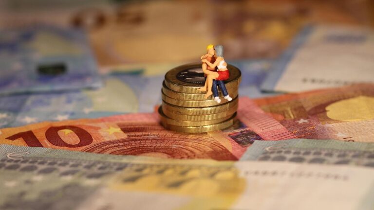 Rethinking the 4% Rule: Smarter Retirement Withdrawal Plans for an Unstable Market