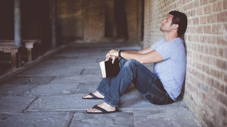 5 Phrases Highly Intelligent People Use to End Arguments Fast