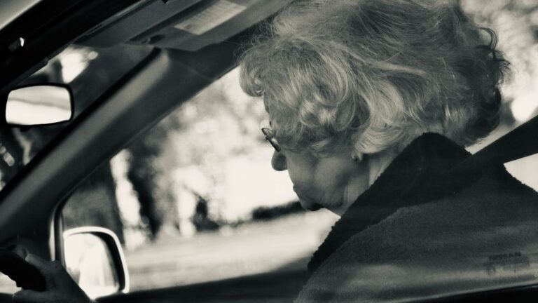 What the Typical Middle-Class Retiree Spends Each Month at Age 68