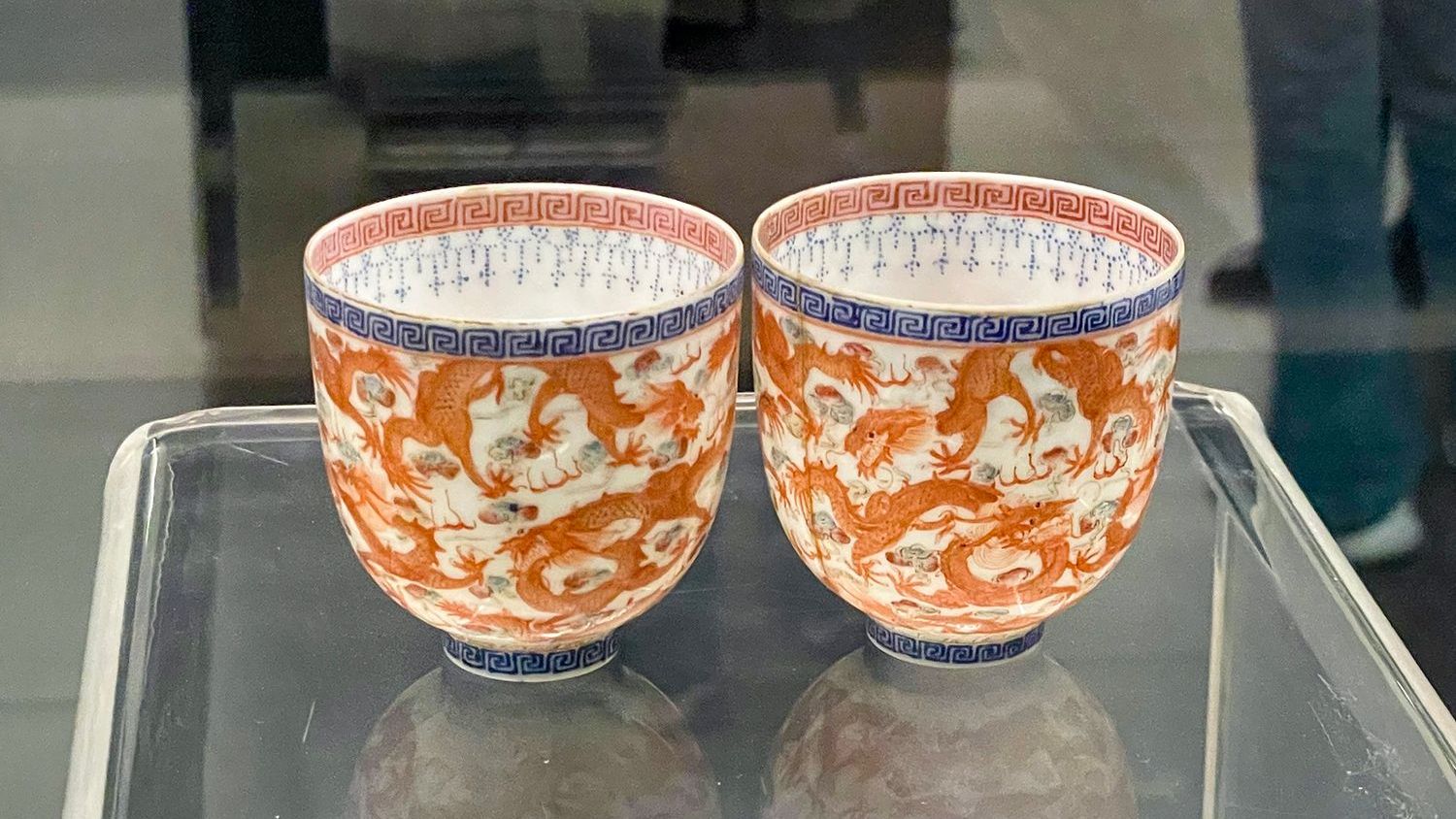 8 Vintage China Patterns Worth Thousands That Collectors Still Chase
