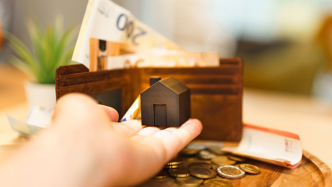 Seasoned Realtors Notice These 10 Things About You the Moment You Tour a House
