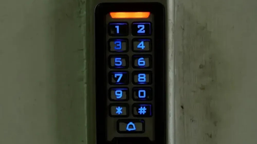 The Top 3 Signs Your Hotel Room Has Been Compromised