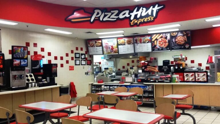 If You Remember These 7 Pizza Chains, You Had an Awesome Childhood